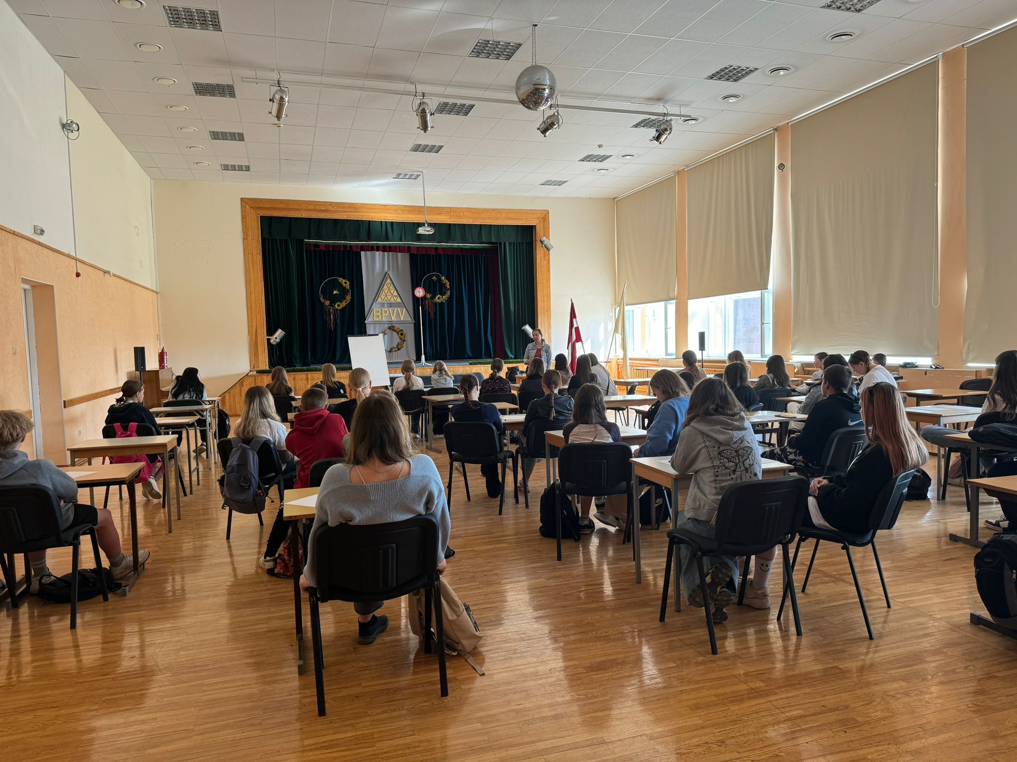 7 un 8.klašu izglītojamie klausās lekciju